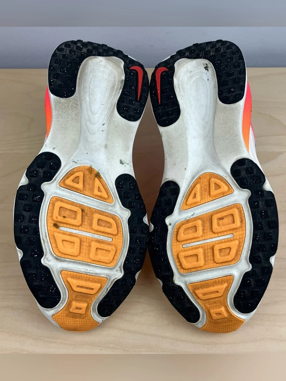 Nike Women’s Size 7.0 Air ZoomX Vomero 18 Sail Orange Athletic Running Shoes